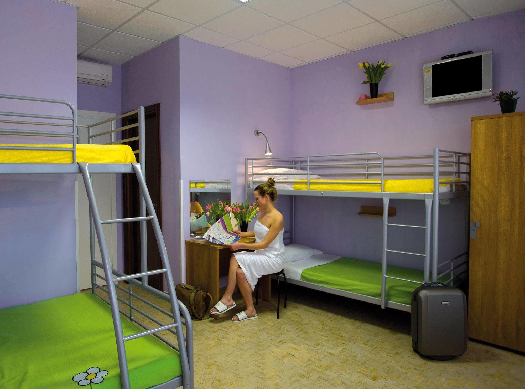 Plus Florence Hostel Exterior photo